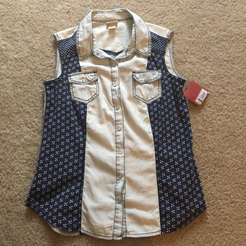 NWT sleeveless denim shirt